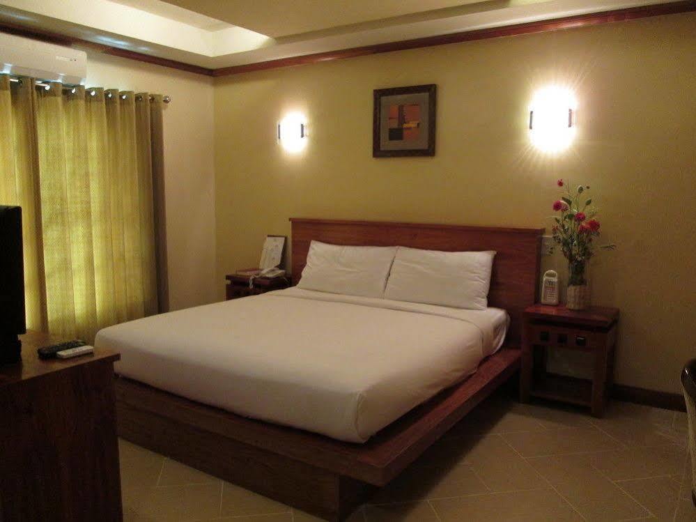 Boracay Beach Club Balabag  ภายนอก รูปภาพ